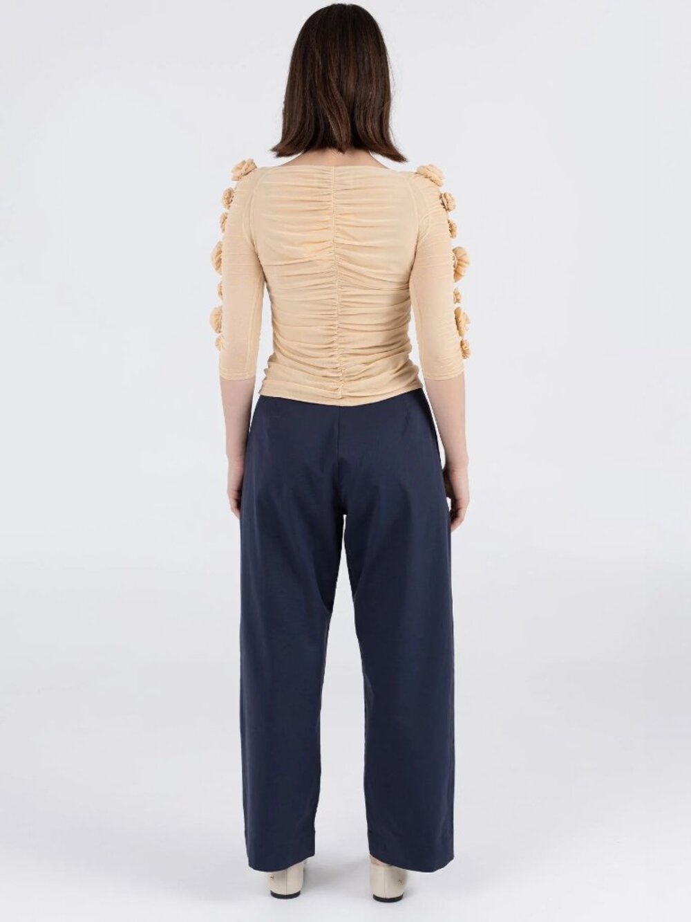 WRAY Rose Top In Vanilla Size 1XL - Picture 2 of 3
